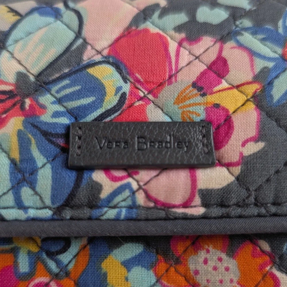 Vera Bradley Quilted Pretty Posies Floral Zip Around Trifold Wallet Navy Blue - Picture 4 of 7